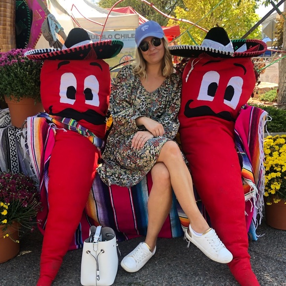 Meet your Posher, Macks - Picture 3 of 5